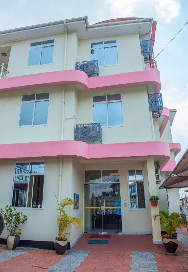 Airport Transit Lodges Daressalam Exterior foto