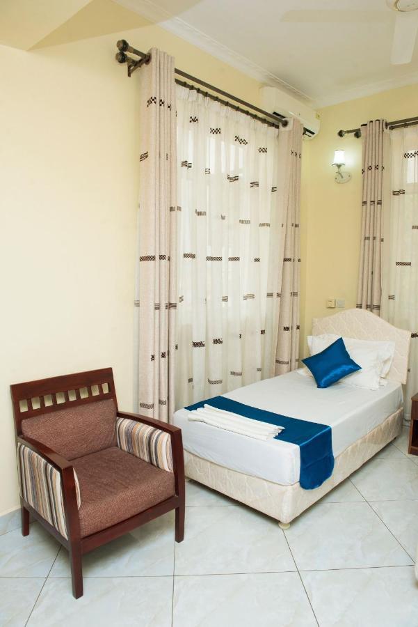 Airport Transit Lodges Daressalam Exterior foto